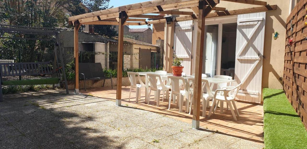 Location Saisonniere Apartamento Coursan Exterior foto