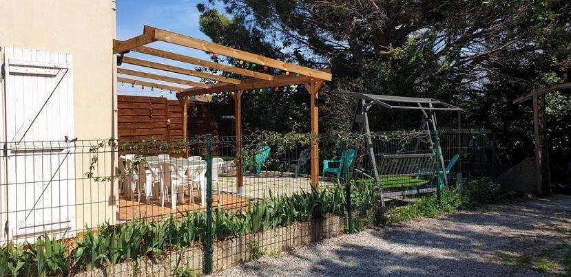 Location Saisonniere Apartamento Coursan Exterior foto