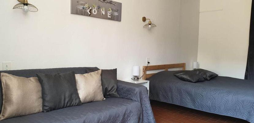 Location Saisonniere Apartamento Coursan Exterior foto
