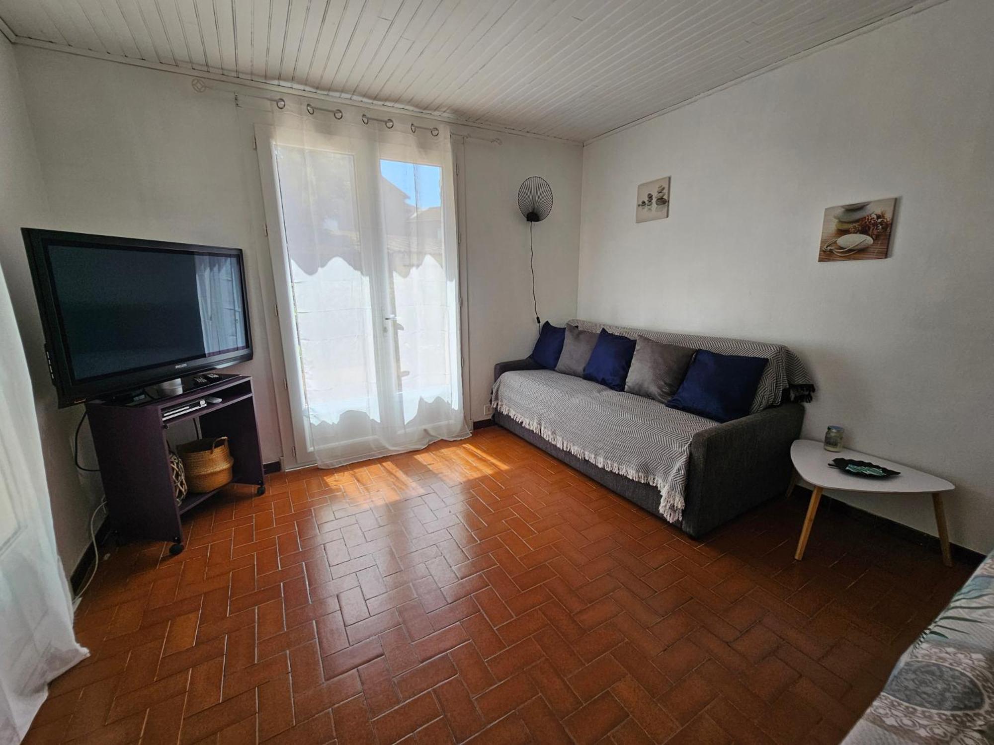 Location Saisonniere Apartamento Coursan Exterior foto