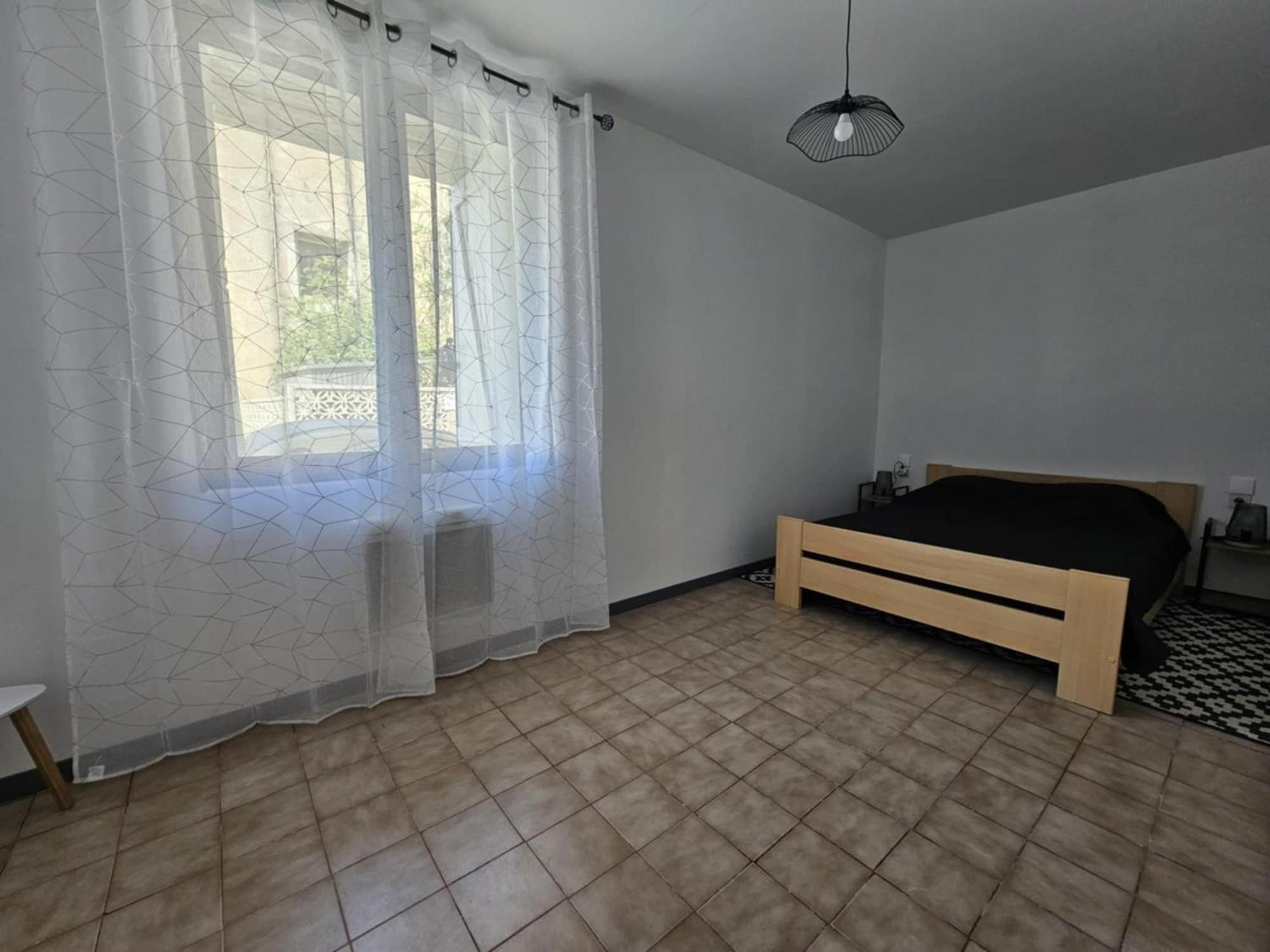 Location Saisonniere Apartamento Coursan Exterior foto
