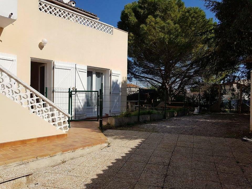 Location Saisonniere Apartamento Coursan Exterior foto